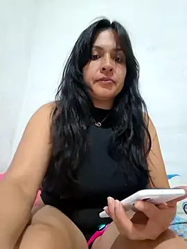 Snapshot of astridcollinsvip chatting on March 5, 12:06 am astridcollinsvip online show from March 5, 12:06 am