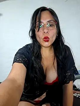 Snapshot of astridcollinsvip chatting on March 22, 7:01 am astridcollinsvip online show from March 22, 7:01 am