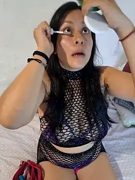 Snapshot of astridcollinsvip chatting on April 28, 3:44 am astridcollinsvip online show from April 28, 3:44 am