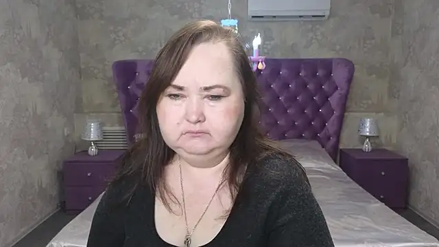 Eloisa Eliot online show from December 4, 4:48 pm