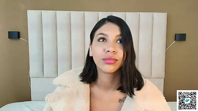 Snapshot of goddess_saori_ chatting on October 21, 1:06 am goddess saori online show from October 21, 1:06 am