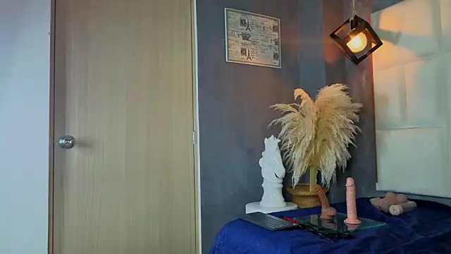 Liam forest  online show from February 3, 6:40 am