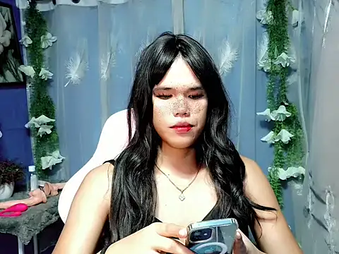 Snapshot of Slutty_Isabelle chatting on October 19, 9:43 am Slutty Isabelle online show from October 19, 9:43 am