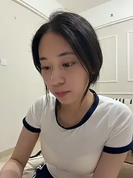 shishi0688 online show from May 17, 3:30 pm