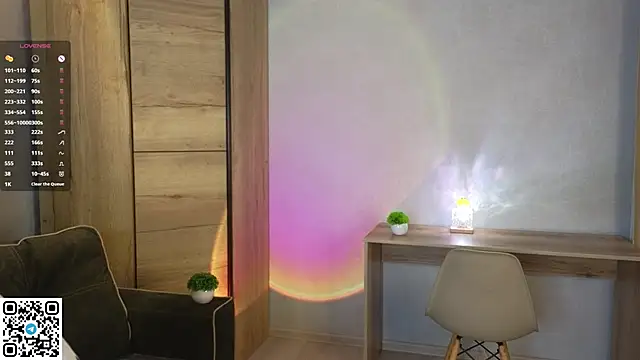 Snapshot of VanessaGrome chatting on September 12, 7:14 pm VanessaGrome online show from September 12, 7:14 pm