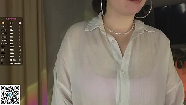 Snapshot of VanessaGrome chatting on September 14, 7:13 pm VanessaGrome online show from September 14, 7:13 pm