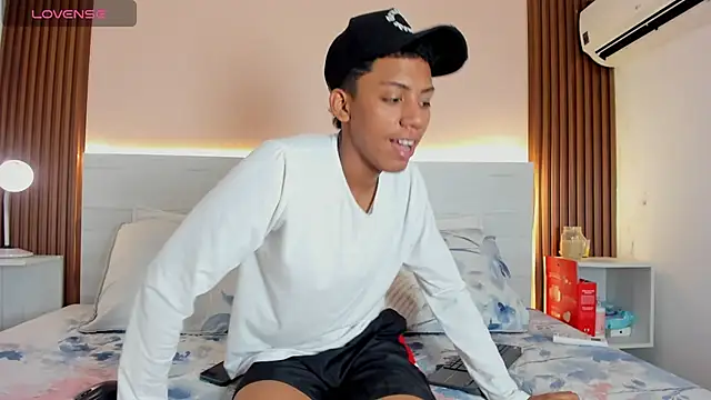 Brunette  boy online show from September 14, 3:38 am