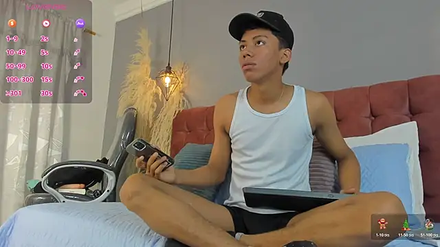 Brunette  boy online show from December 14, 3:34 am