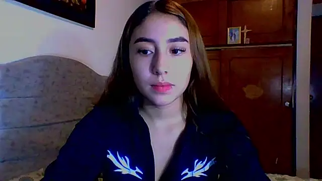 Snapshot of SweetMaddiee_ chatting on October 24, 1:13 am SweetMaddiee online show from October 24, 1:13 am