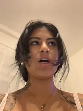 mrskarmaa online show from December 3, 5:00 pm