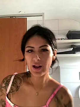 mrskarmaa online show from December 14, 2:11 pm