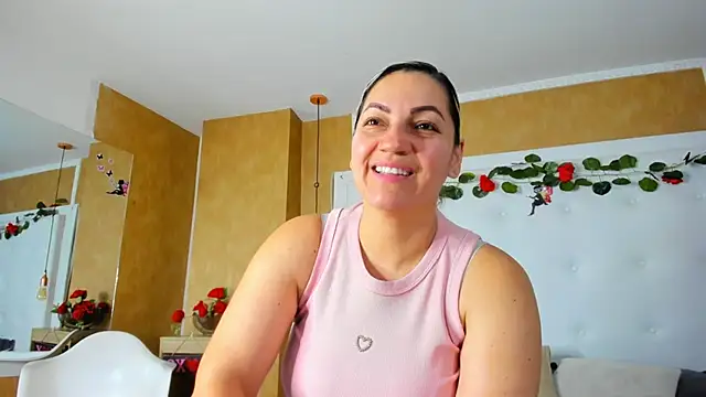 Heidy milf online show from April 2, 8:06 pm