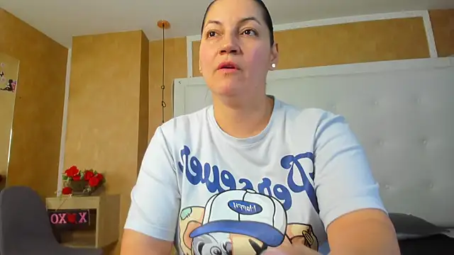 Heidy milf online show from July 13, 8:33 pm