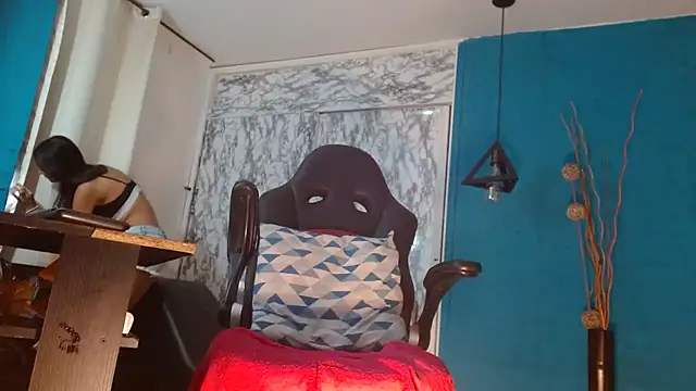 hanna mooreee online show from March 5, 6:59 pm