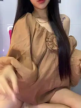 Snapshot of Sexlove_bb chatting on October 17, 8:33 pm Sexlove bb online show from October 17, 8:33 pm