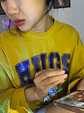 Snapshot of Sexlove_bb chatting on February 6, 12:37 am Sexlove bb online show from February 6, 12:37 am