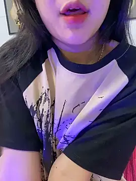 Snapshot of Sexlove_bb chatting on February 6, 10:46 pm Sexlove bb online show from February 6, 10:46 pm