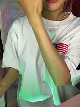 Snapshot of Sexlove_bb chatting on February 18, 8:21 am Sexlove bb online show from February 18, 8:21 am