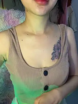 Snapshot of Sexlove_bb chatting on February 27, 12:32 am Sexlove bb online show from February 27, 12:32 am