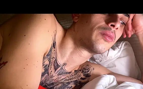 Snapshot of Toywoman chatting on November 26, 7:15 pm Toywoman online show from November 26, 7:15 pm