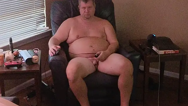 Snapshot of Single_White_Male chatting on September 29, 8:35 pm Single White Male online show from September 29, 8:35 pm