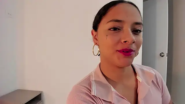 Angellit Afrodita  online show from December 15, 11:25 am