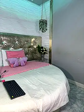 jhade fox online show from November 22, 3:49 am