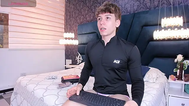 TaylerWhite online show from February 12, 12:00 pm