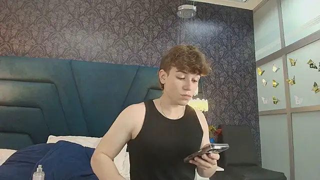 TaylerWhite online show from April 10, 11:59 am