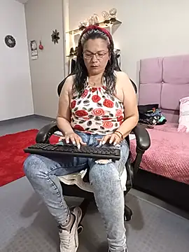 Snapshot of SolVegaNaciente chatting on July 19, 1:53 am SolVegaNaciente online show from July 19, 1:53 am