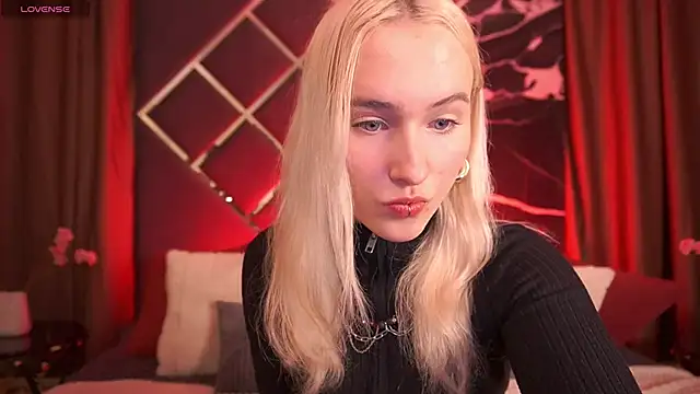 LilElfie online show from February 16, 11:12 pm