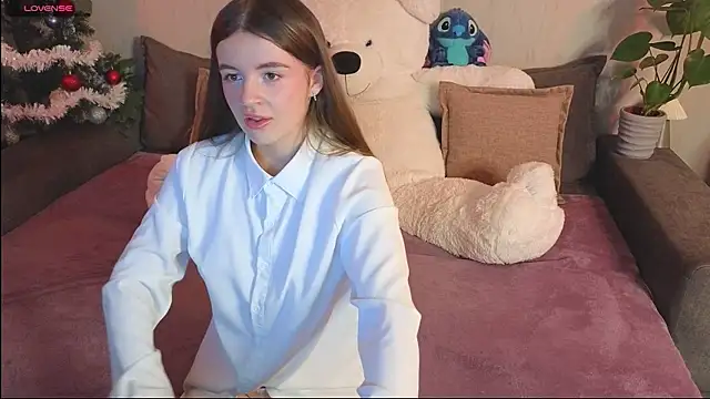 Rosaline lov online show from December 18, 4:02 pm