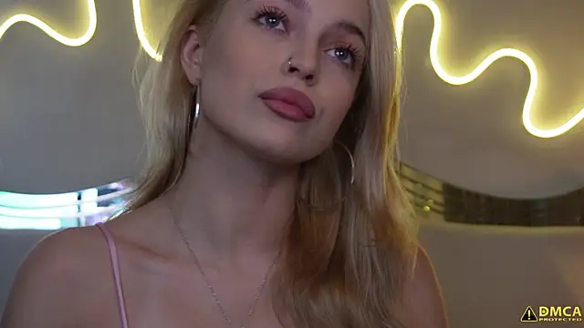 Snapshot of kellypeachcake chatting on October 1, 5:24 am kellypeachcake online show from October 1, 5:24 am