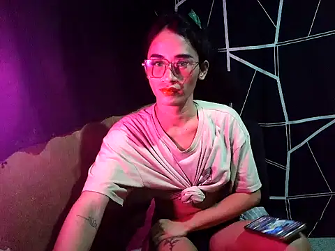 Madylinebigcock69 online show from June 26, 11:58 am