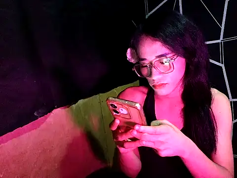 Madylinebigcock69 online show from June 29, 7:14 pm