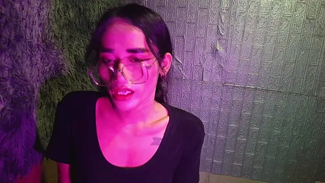 Madylinebigcock69 online show from July 17, 3:24 am