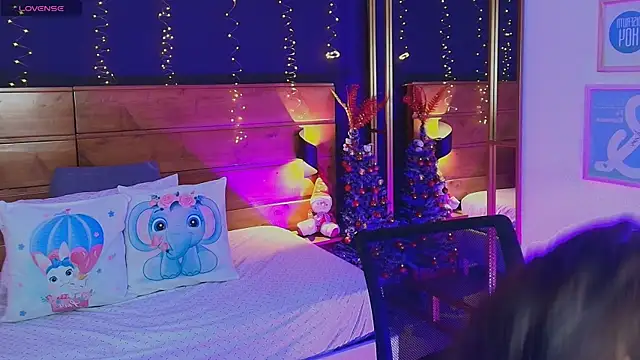 hanna kimura online show from November 21, 7:45 pm