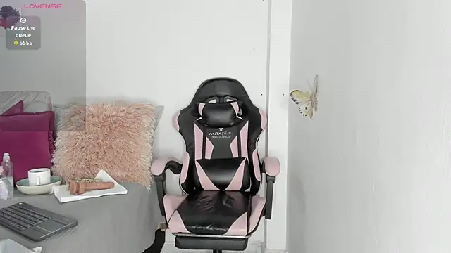 mari-ross online show from April 12, 2:05 am