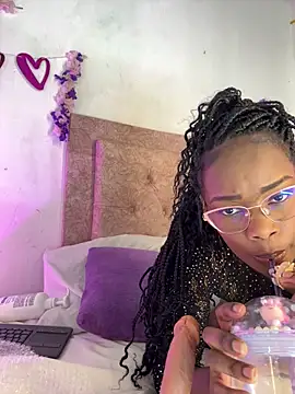 kendra smiitch online show from February 24, 3:15 am