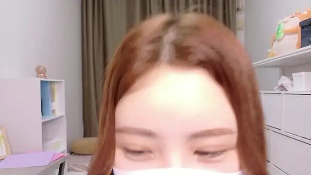 Ema o0 chan online show from May 19, 1:39 pm