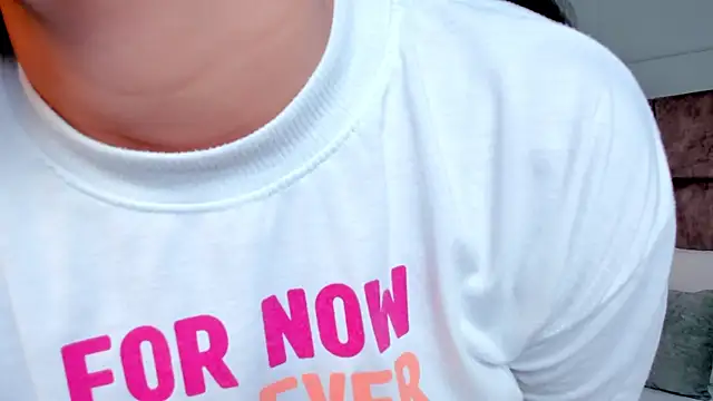 julieta rosee online show from February 13, 6:15 pm