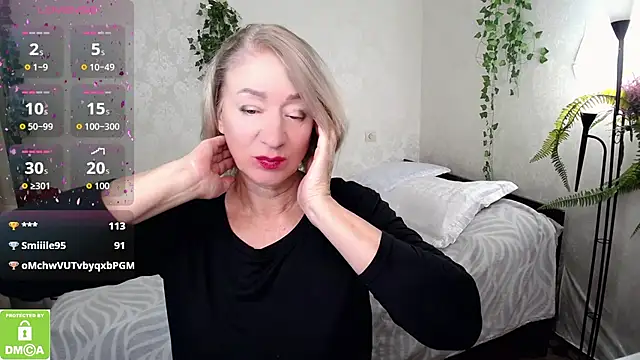 Snapshot of hunters_woman chatting on October 11, 2:22 am hunters woman online show from October 11, 2:22 am