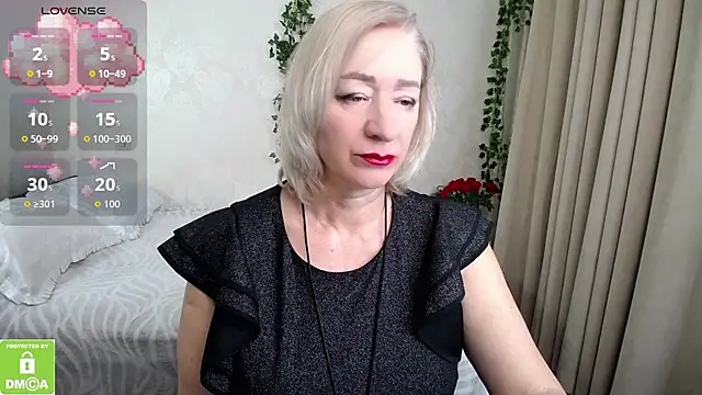 Snapshot of hunters_woman chatting on November 7, 2:17 pm hunters woman online show from November 7, 2:17 pm