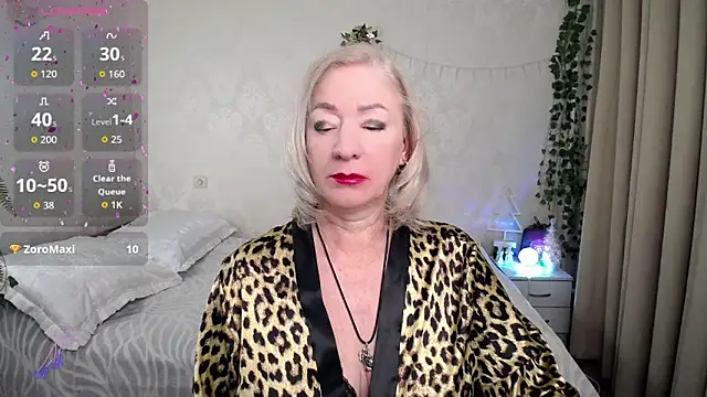 Snapshot of hunters_woman chatting on December 14, 10:47 pm hunters woman online show from December 14, 10:47 pm