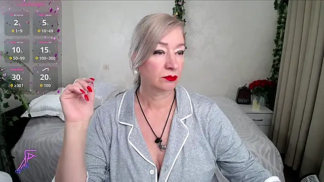 hunters woman online show from July 3, 6:20 am