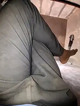 Snapshot of RAYI_Queen_3 chatting on April 3, 3:26 am RAYI Queen 3 online show from April 3, 3:26 am