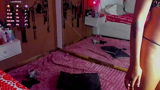 EimmyAdams online show from April 16, 8:31 pm