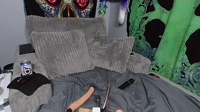 amymatthews92 online show from April 13, 2:11 pm