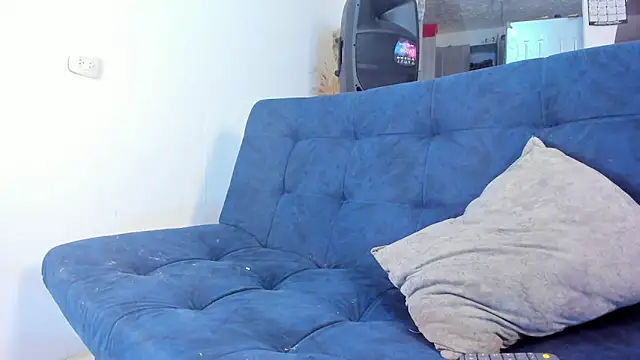 Snapshot of Steven_baby69 chatting on April 12, 6:18 am Steven baby69 online show from April 12, 6:18 am