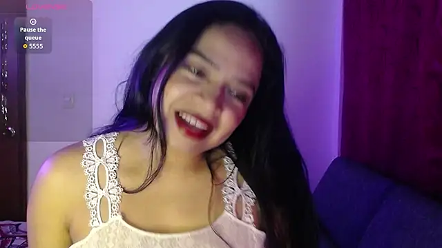 Snapshot of Sara_cute92 chatting on February 6, 1:54 am Sara cute92 online show from February 6, 1:54 am